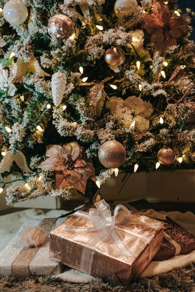 Reasons for using self-storage at Christmas